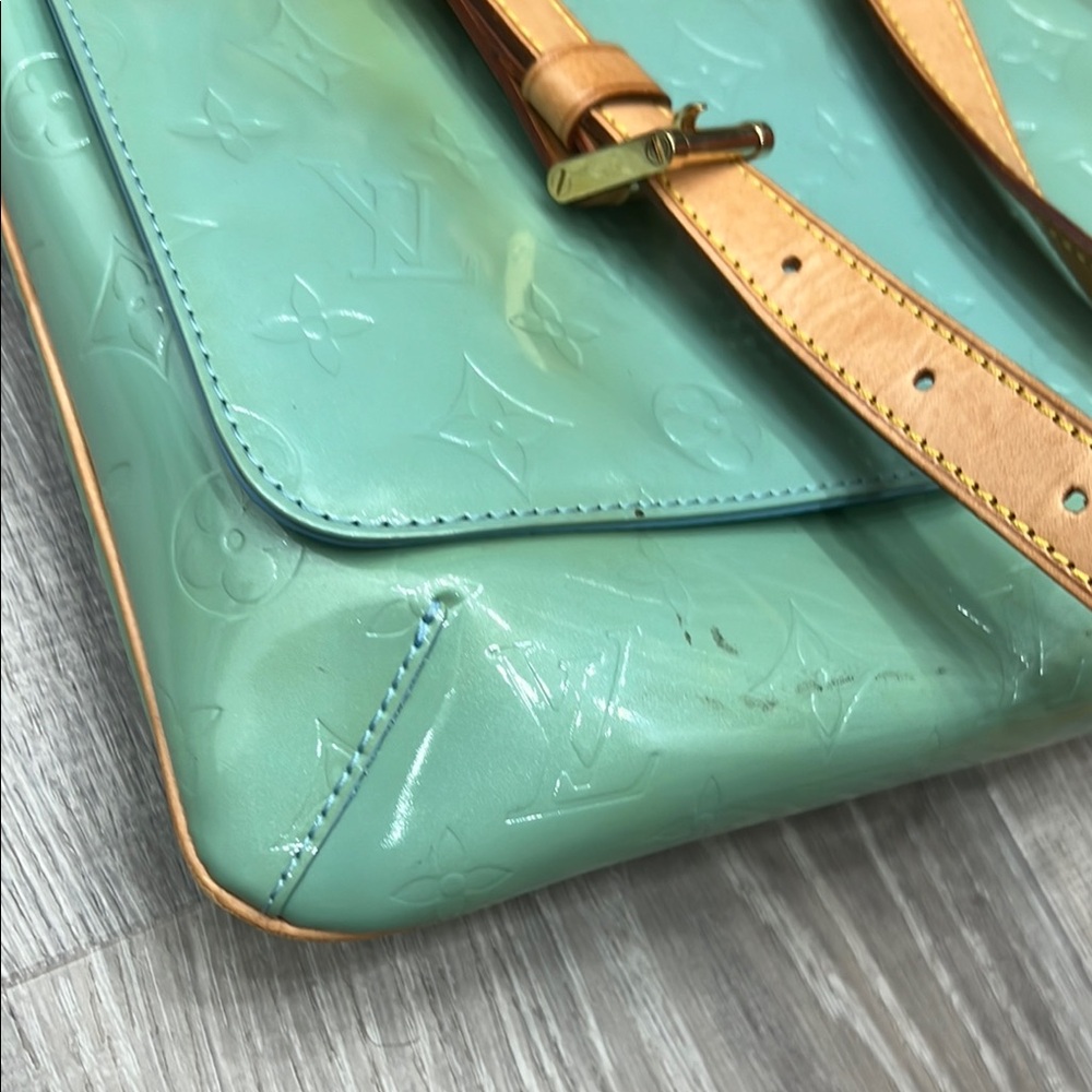 Louis Vuitton Green Monogram Vernis Thompson Street Bag - Picture 7 of 8